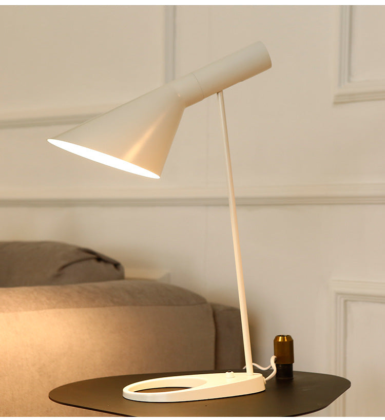 Modern AJ Table Lamp - Loonglight
