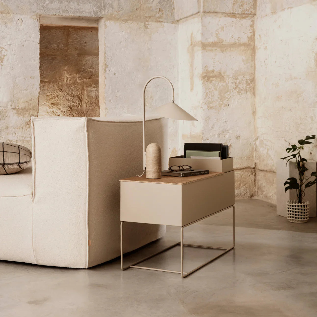 Modern Arum Table Lamp - Loonglight