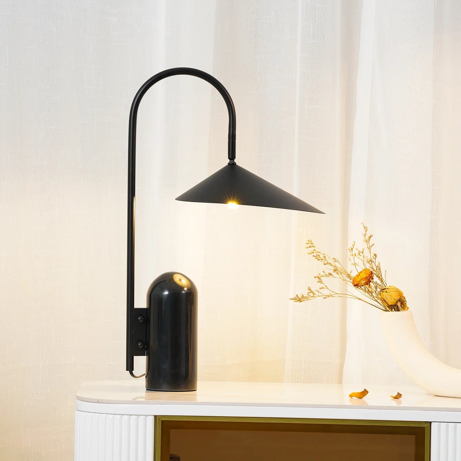Modern Arum Table Lamp - Loonglight