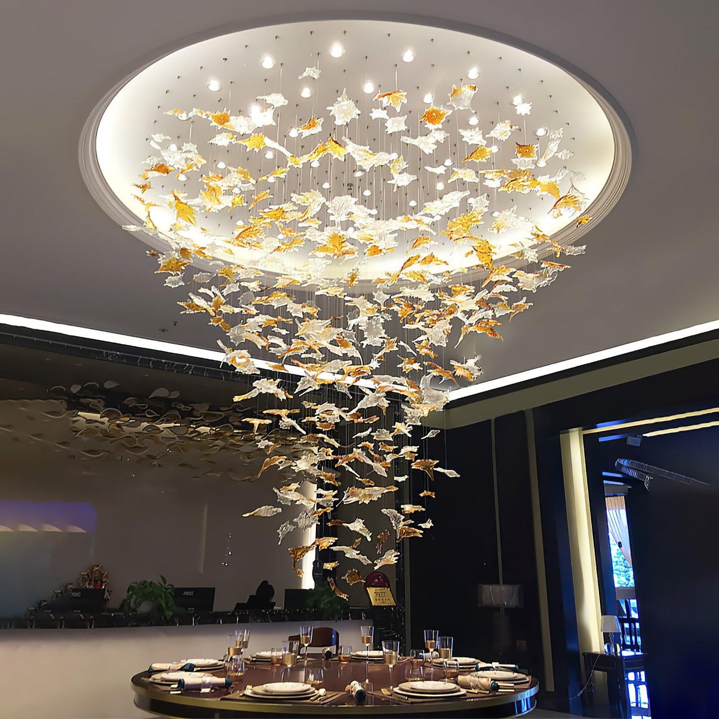 Maple-leaf Shaped Glass Leaf Chandelier - Loonglight