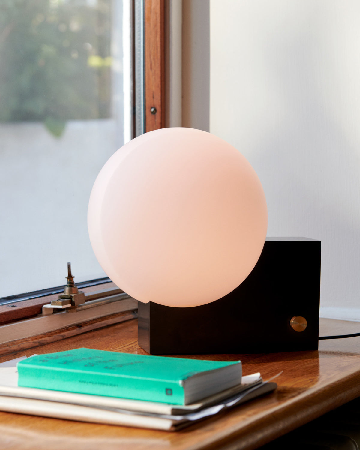Natalia Table Lamp - Loonglight