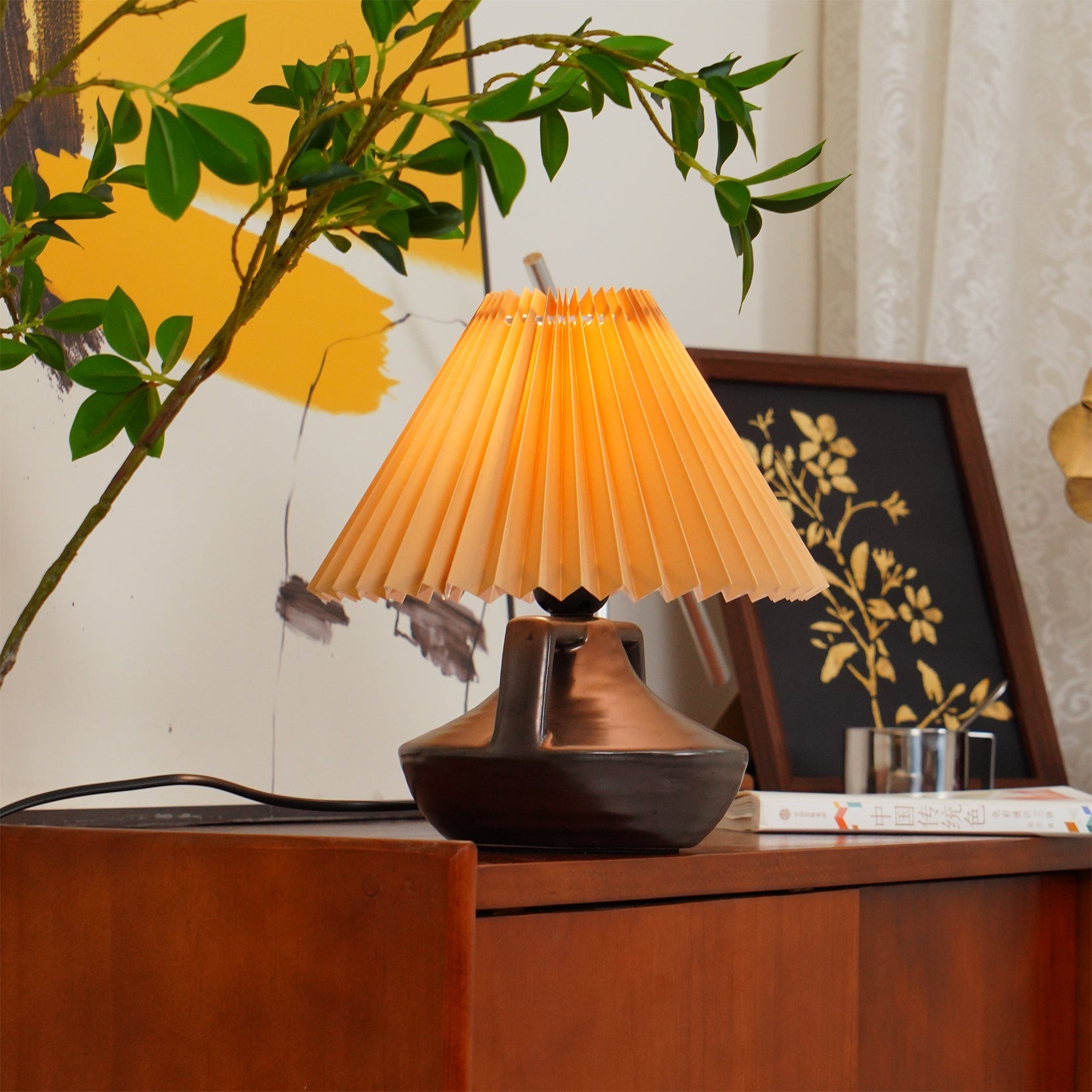 Navia Pleated Table Lamp - Loonglight