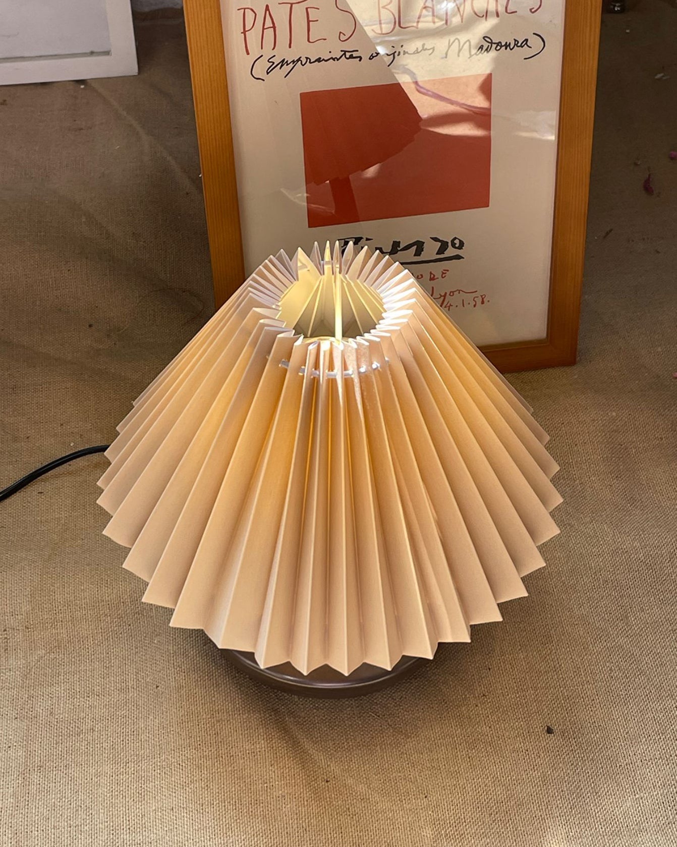 Navia Pleated Table Lamp - Loonglight