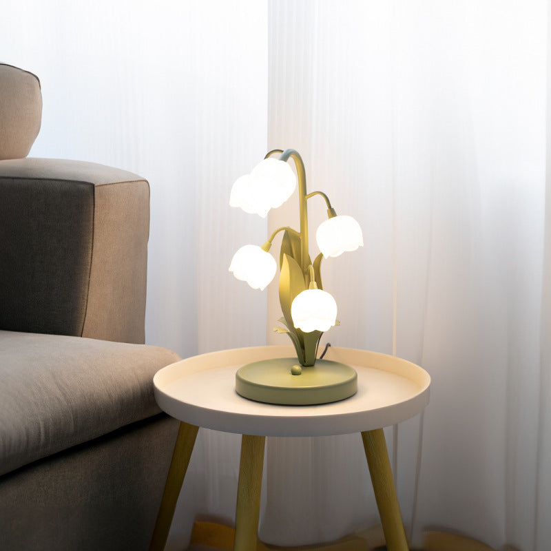 Niya Vintage Flower Table Lamp - Loonglight