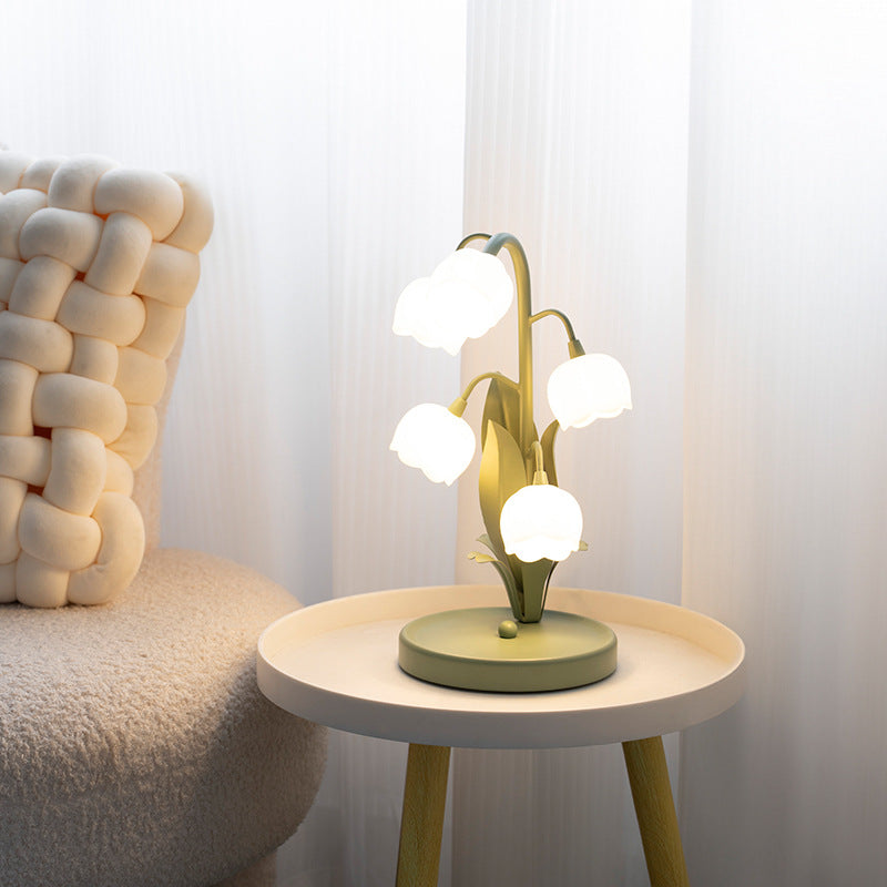 Niya Vintage Flower Table Lamp - Loonglight