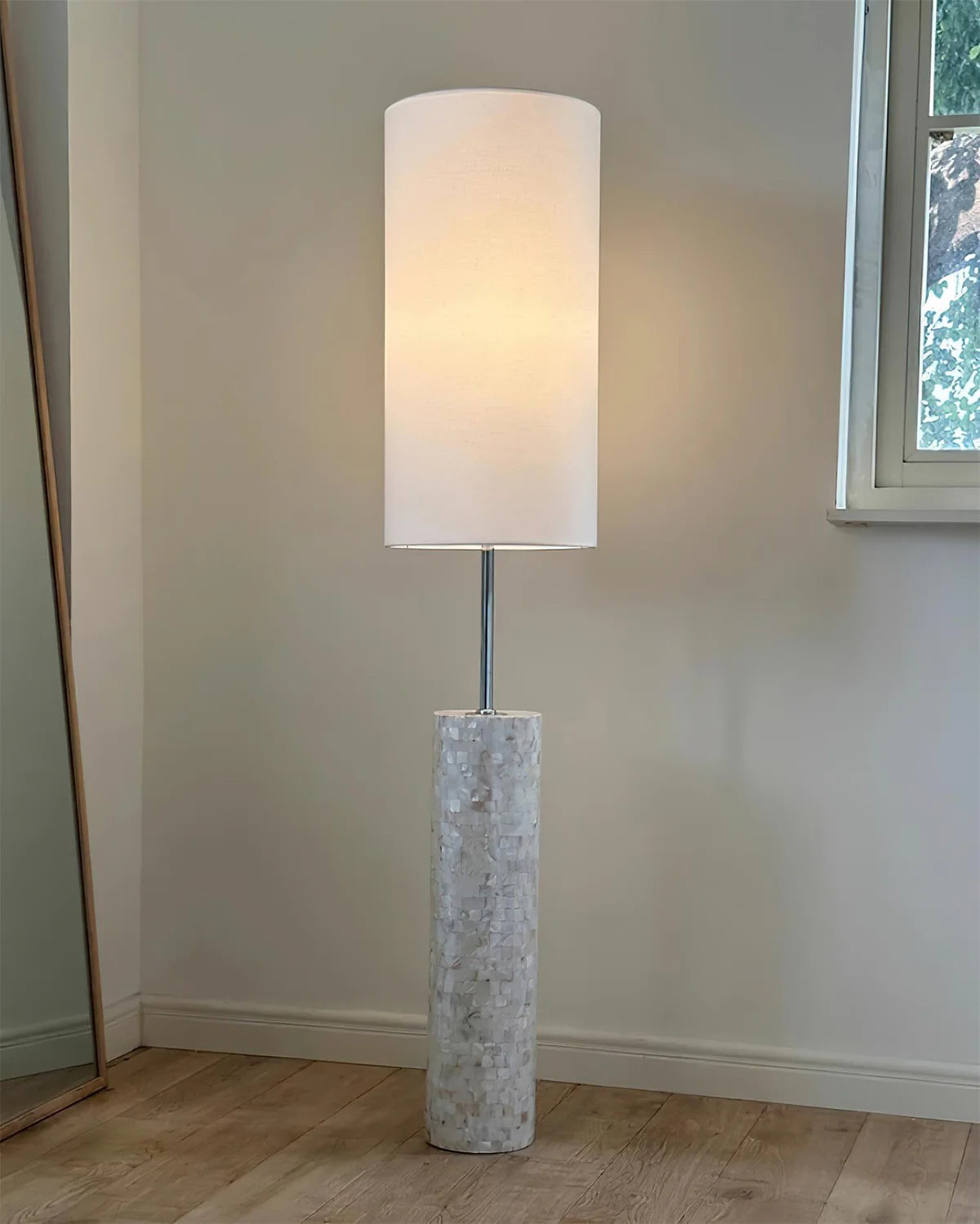 Ollie Floor Lamp - Loonglight