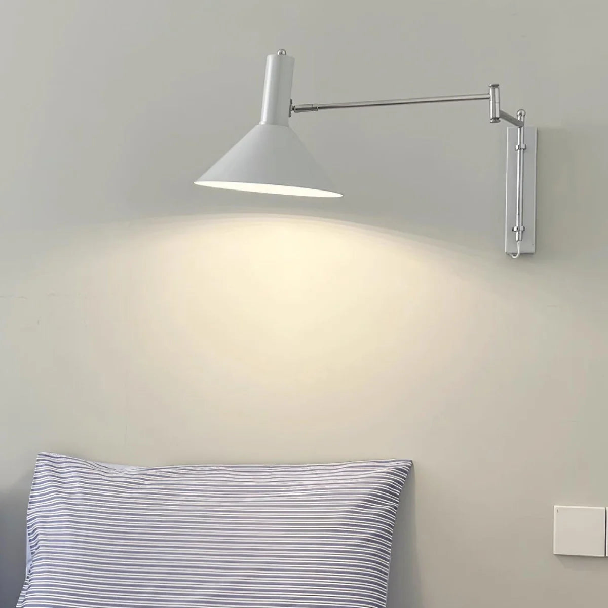 Orbit Swing Wall Lamp - Loonglight