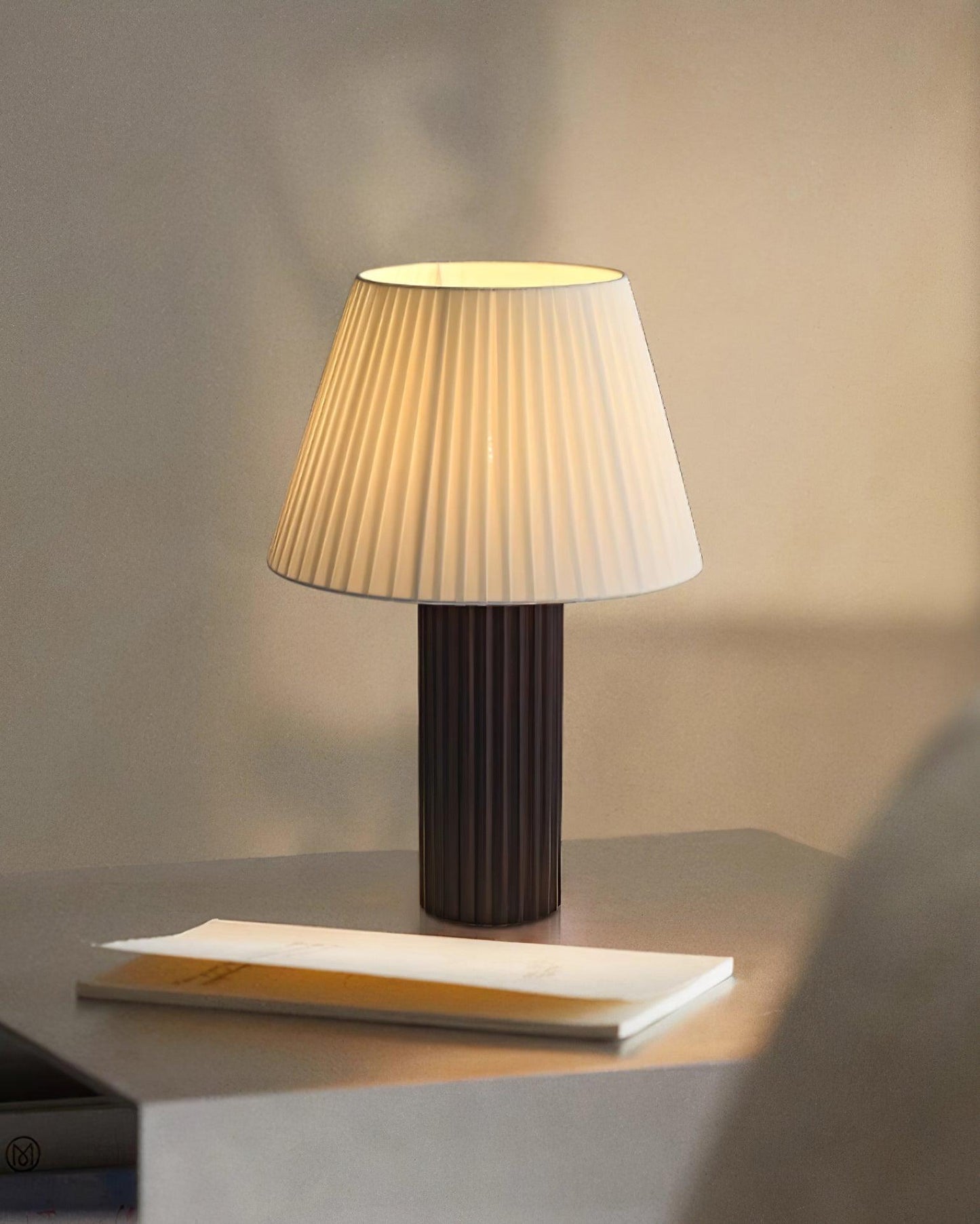 Paavo Table Lamp - Loonglight