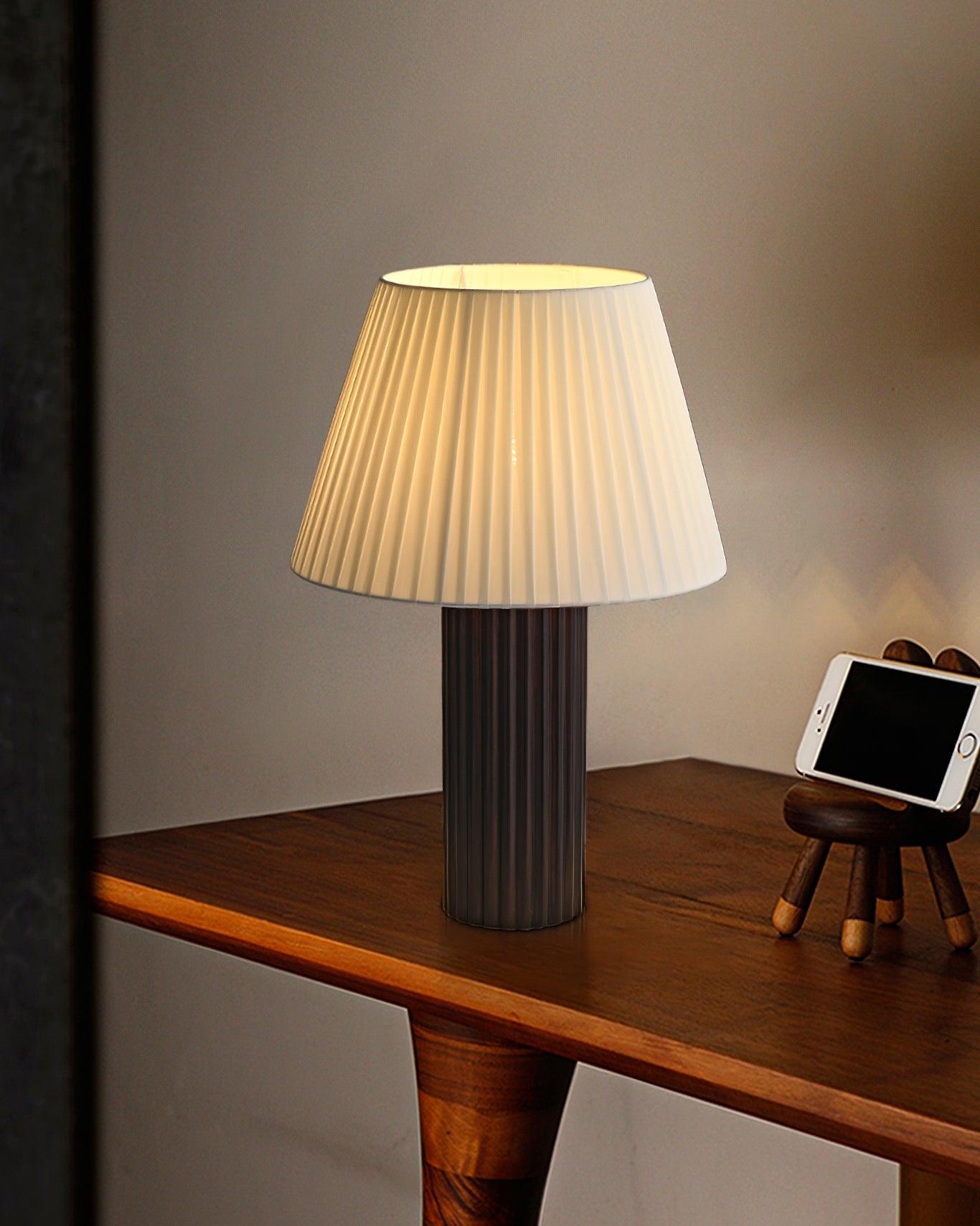 Paavo Table Lamp - Loonglight