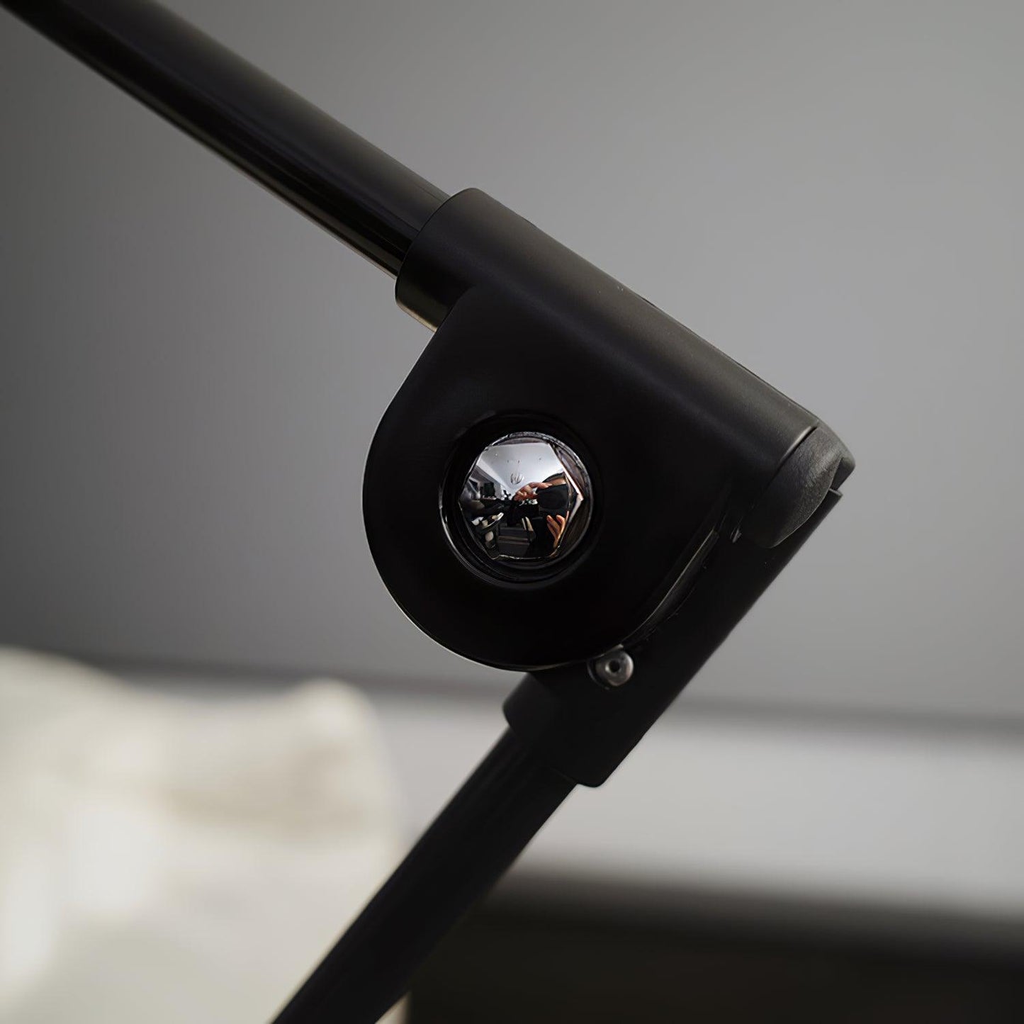 Paolo Table Lamp - Loonglight