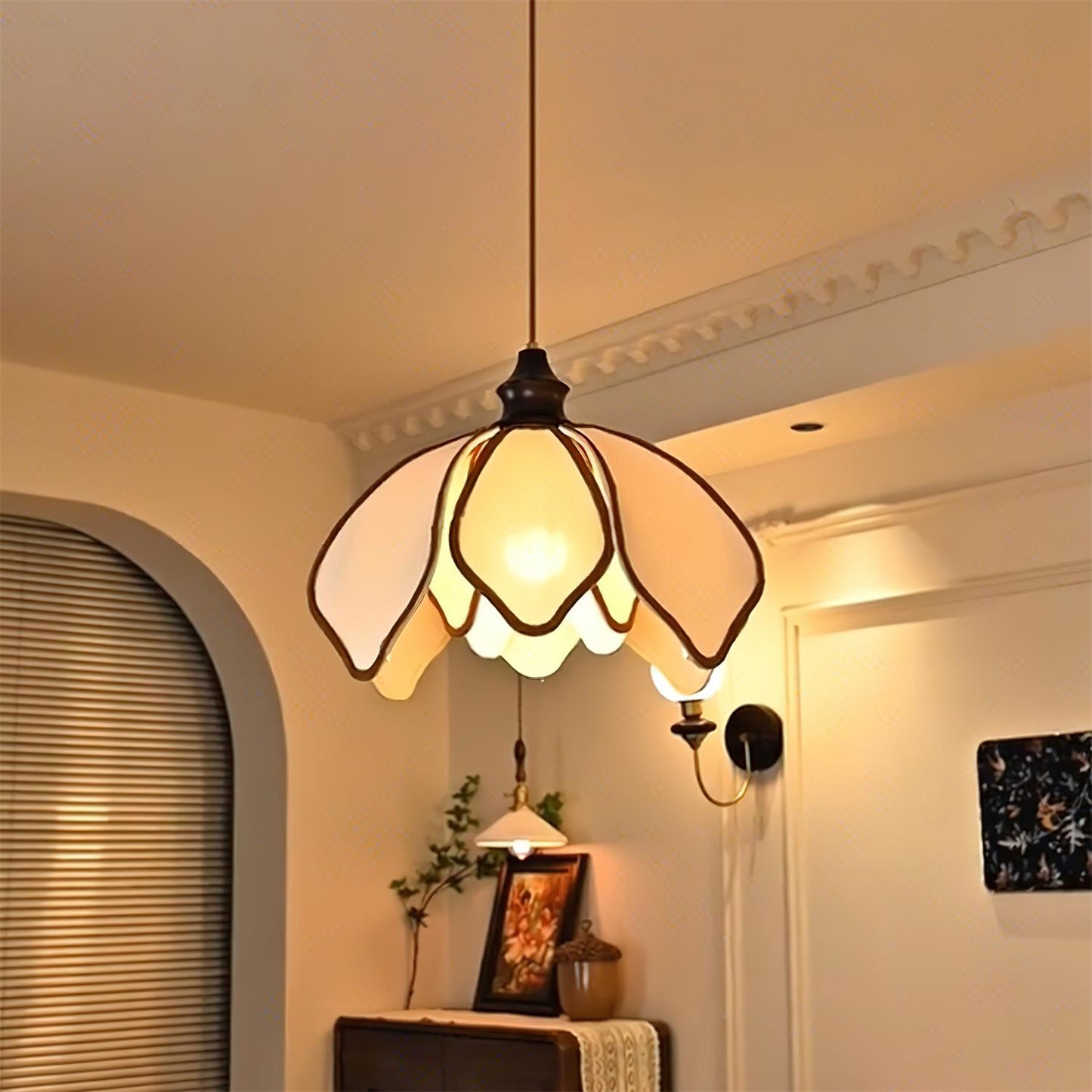 Pauline Flower Pendant Light