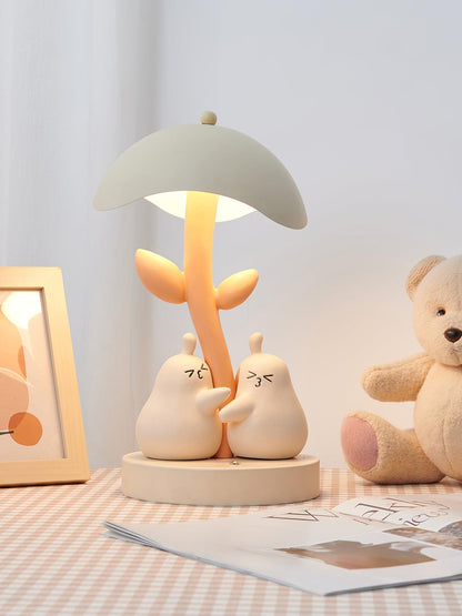 Pear Hug Table Lamp - Loonglight