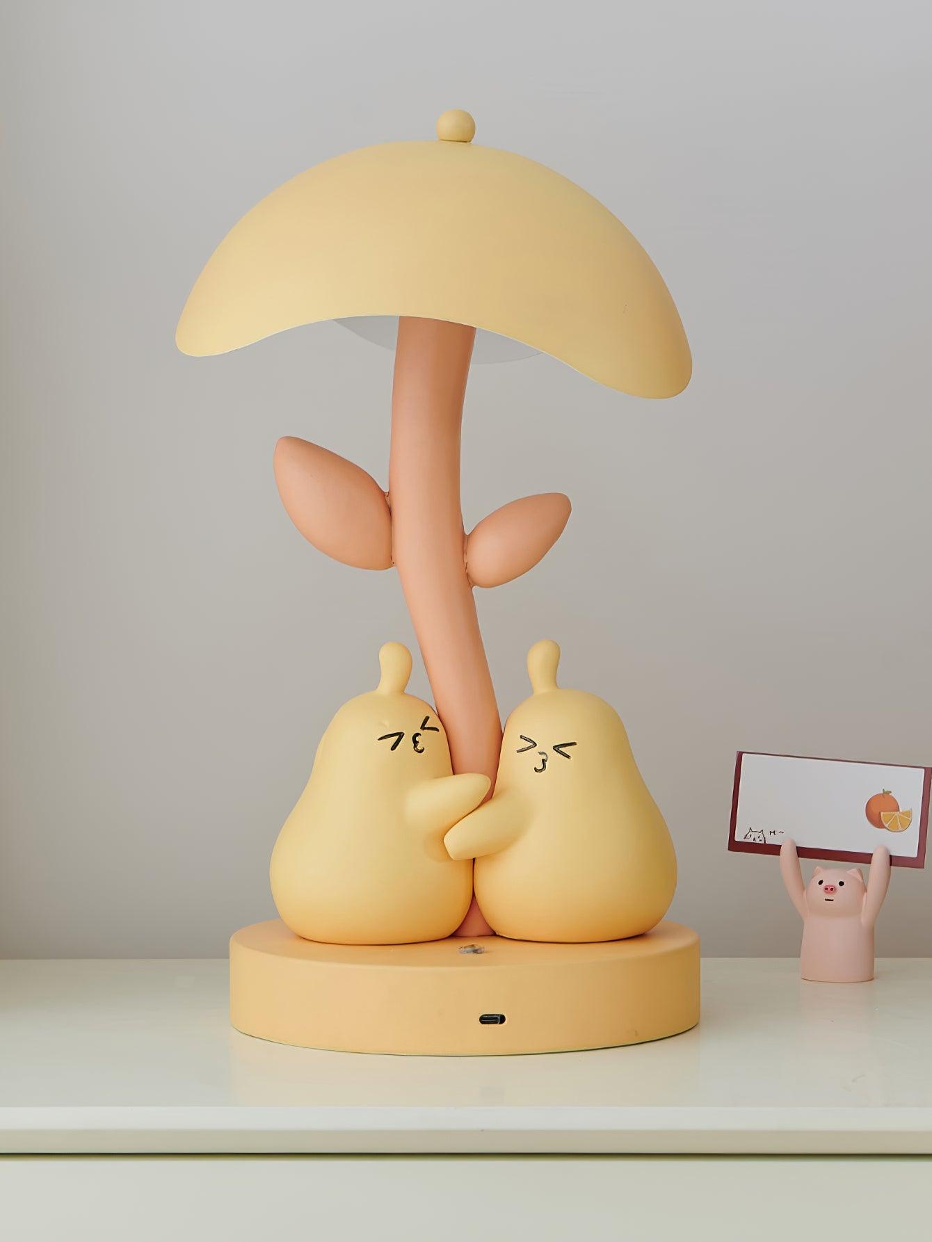 Pear Hug Table Lamp - Loonglight
