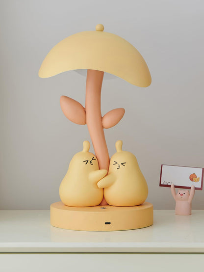 Pear Hug Table Lamp - Loonglight