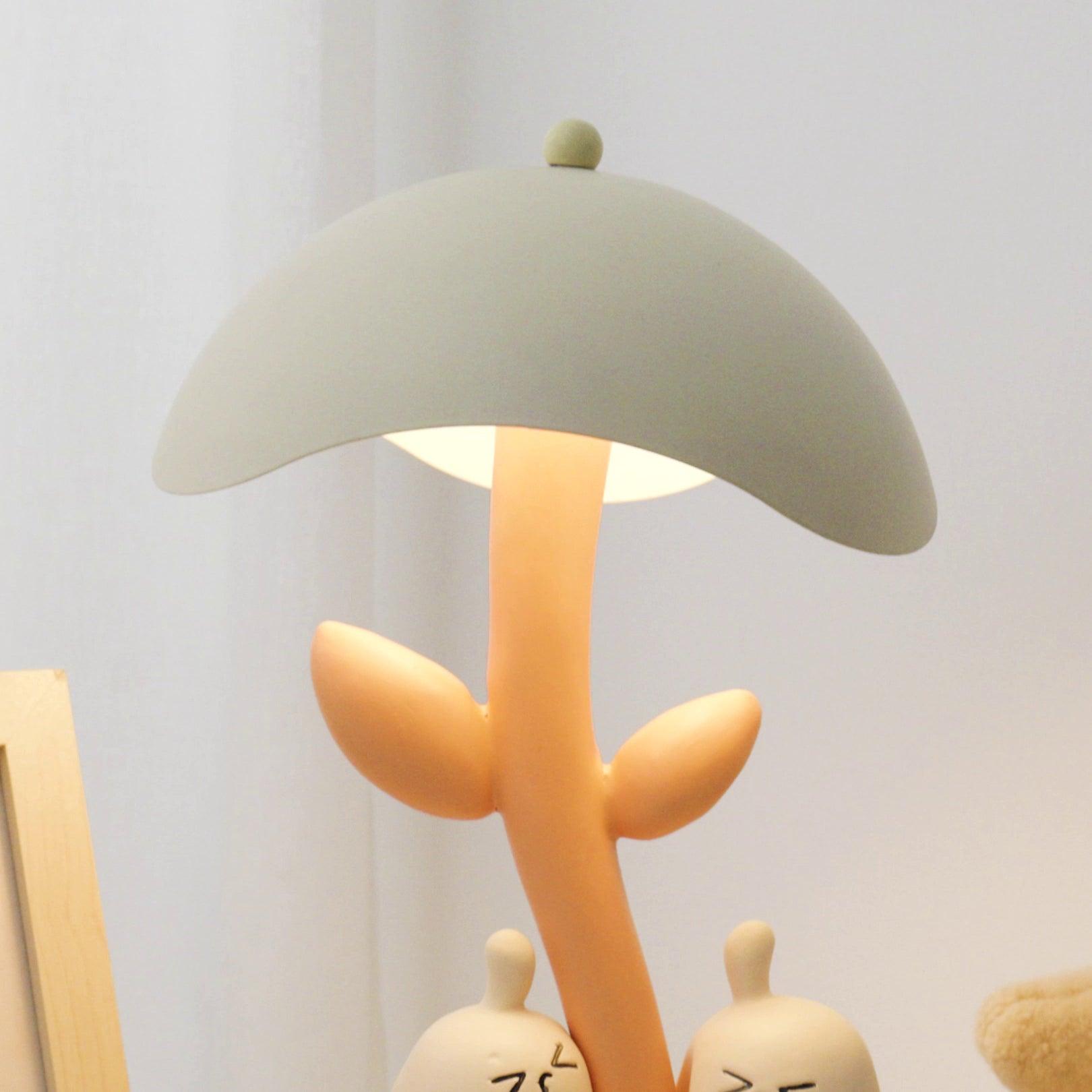 Pear Hug Table Lamp - Loonglight