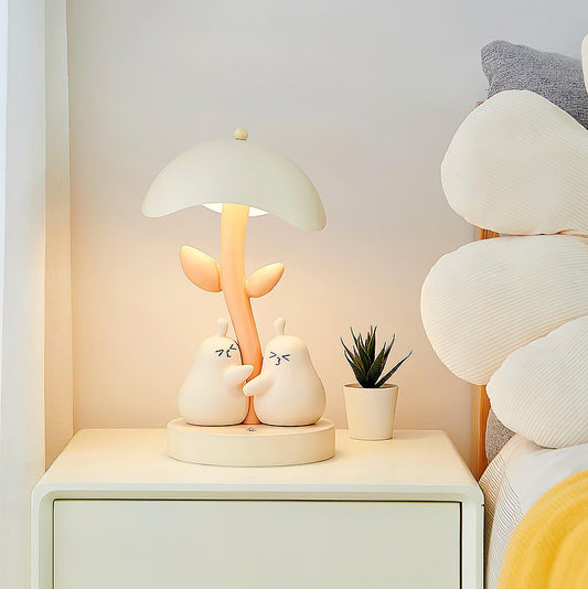 Pear Hug Table Lamp - Loonglight