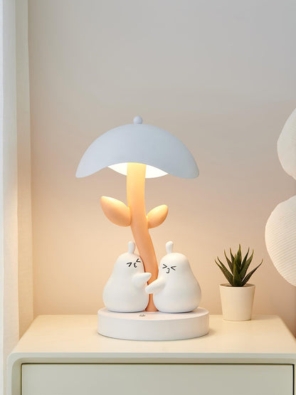 Pear Hug Table Lamp - Loonglight