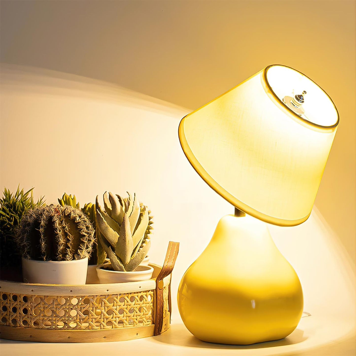 Pear Table Lamp - Loonglight
