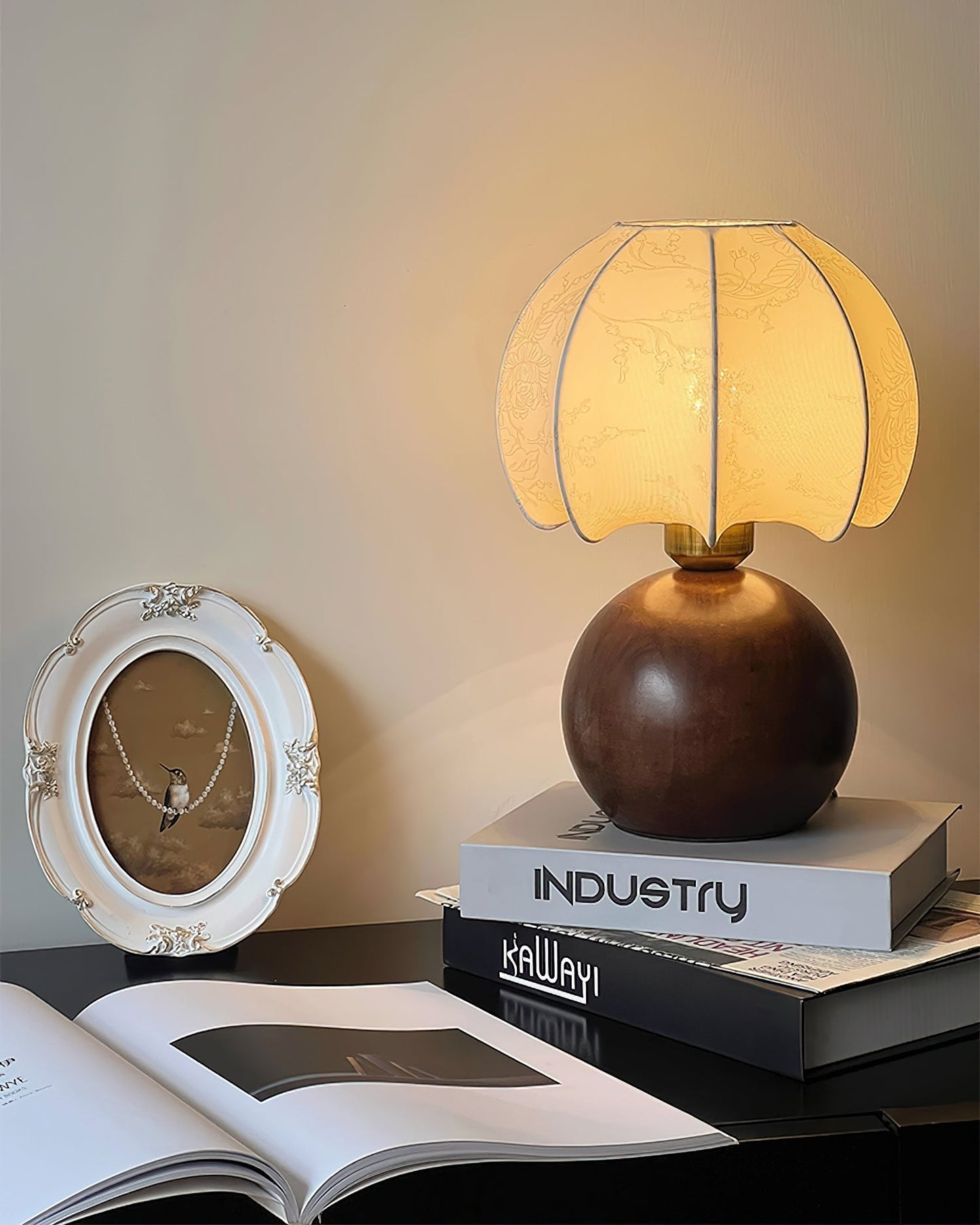 Peonies Table Light - Loonglight