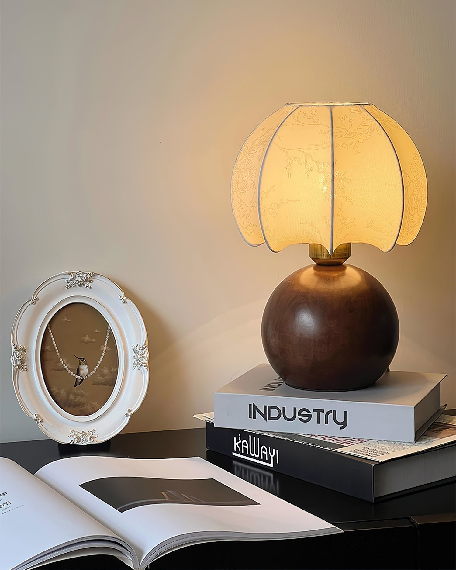 Peonies Table Light - Loonglight