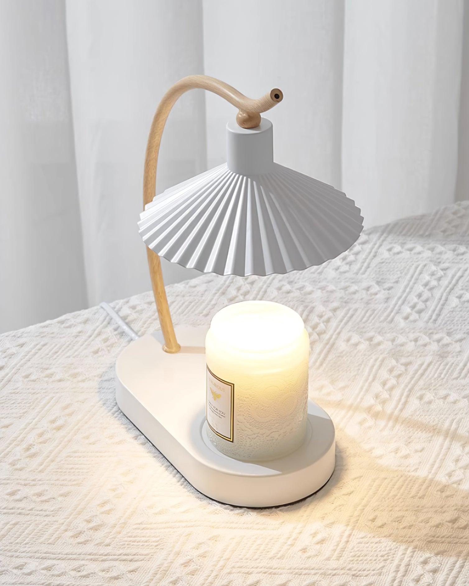Perla Pleated Table Lamp - Loonglight