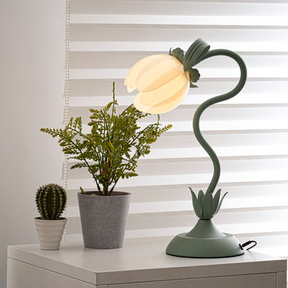 Petala Table Lamp - Loonglight