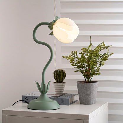 Petala Table Lamp - Loonglight