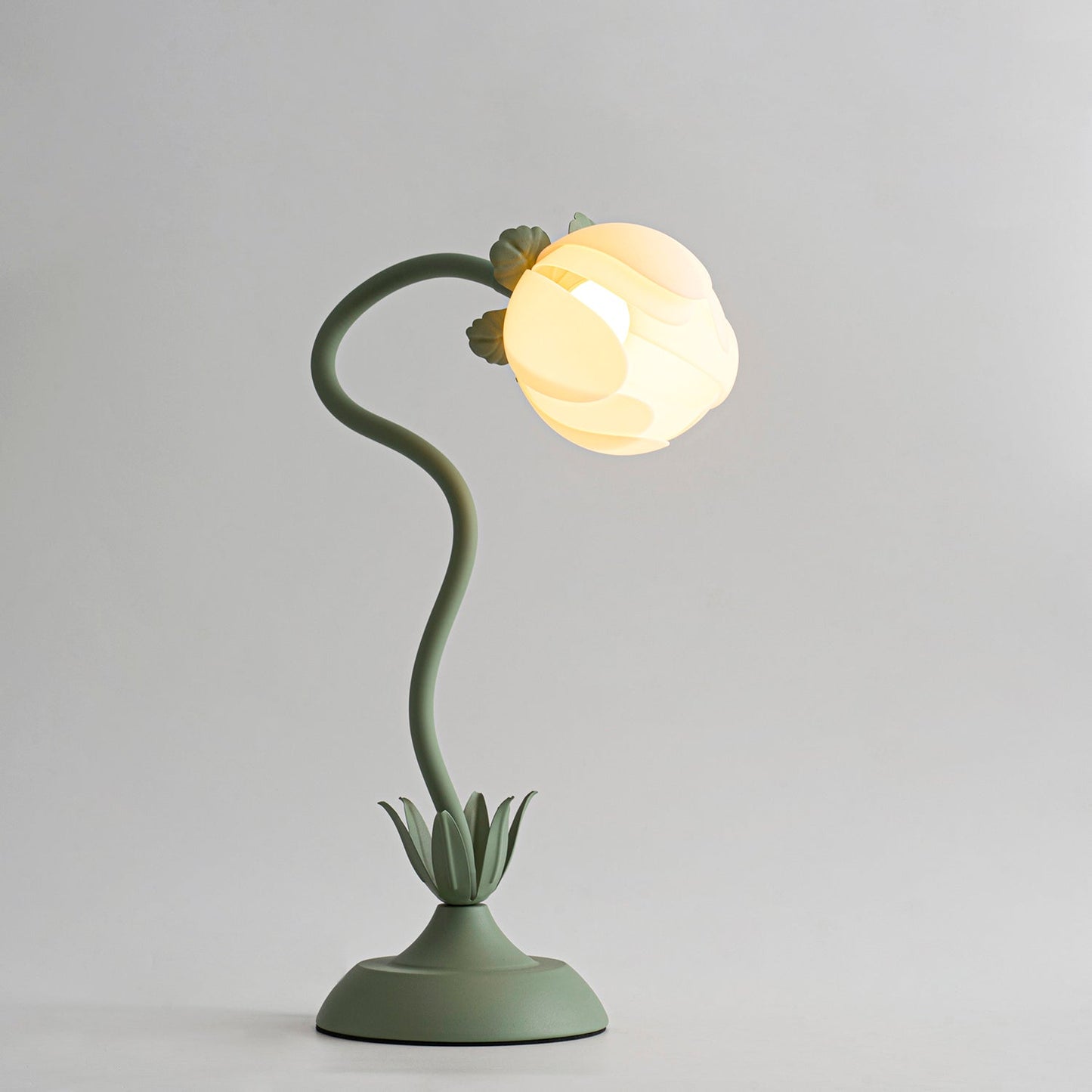Petala Table Lamp - Loonglight