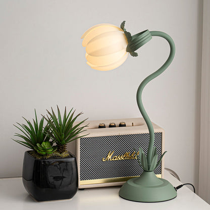 Petala Table Lamp - Loonglight