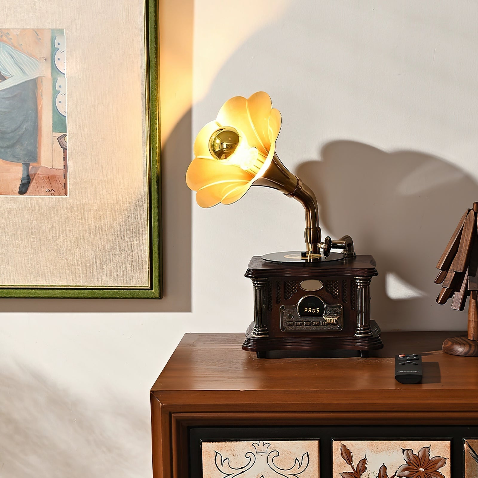 Phonograph Table Lamp - Loonglight