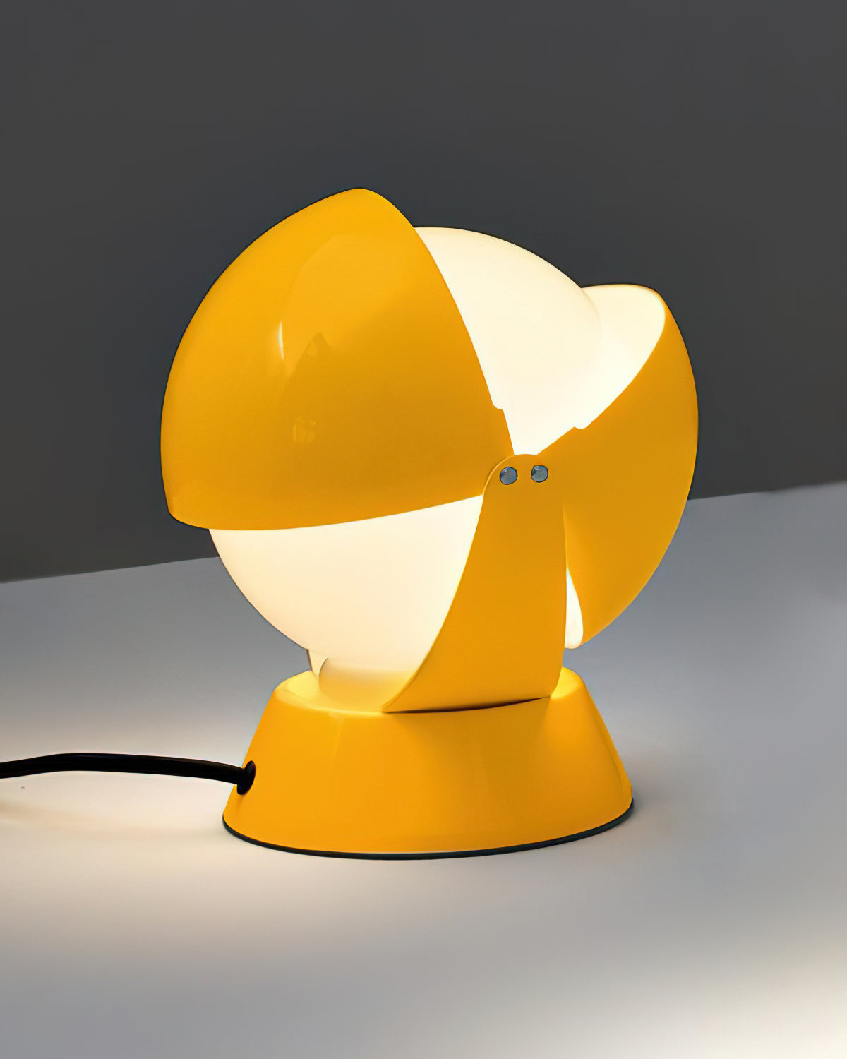 Pileino Table Lamp