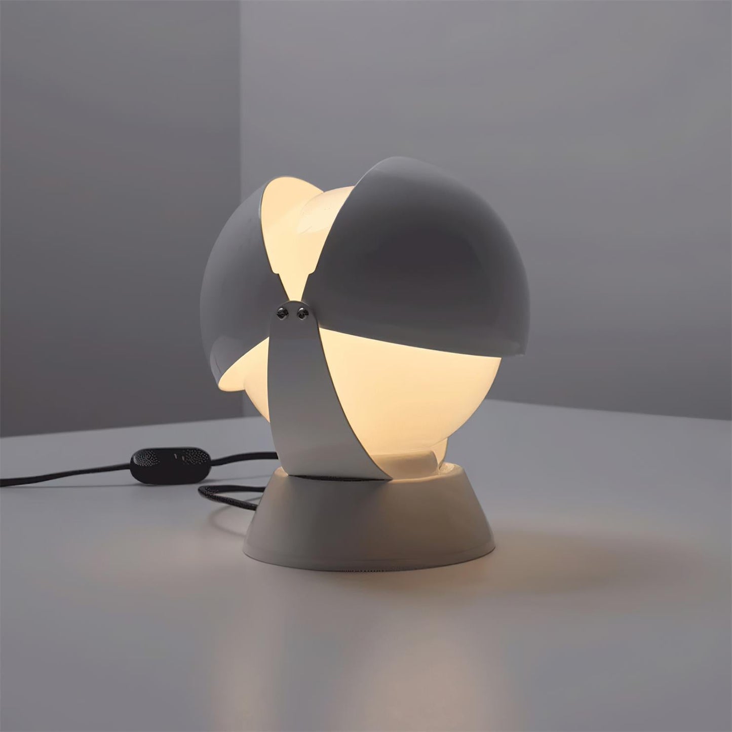 Pileino Table Lamp