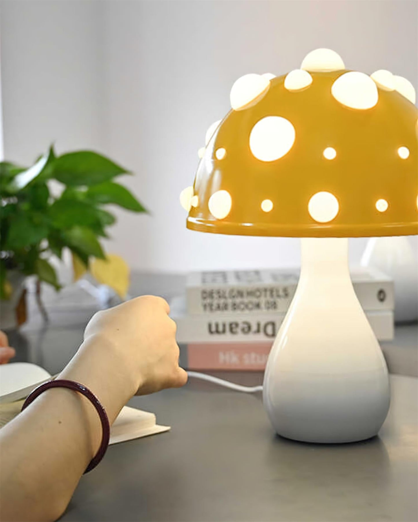 Poisonous Mushrooms Table Lamp - Loonglight