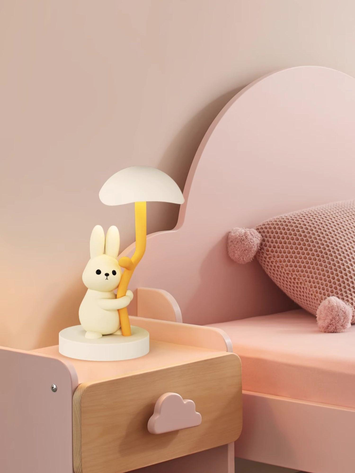 Rabbit Hug Table Lamp - Loonglight
