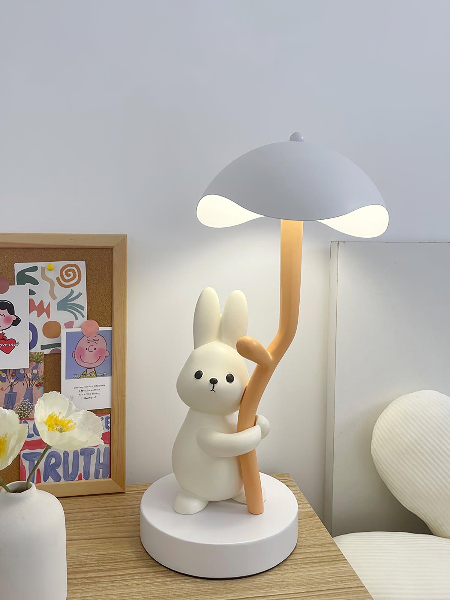 Rabbit Hug Table Lamp - Loonglight
