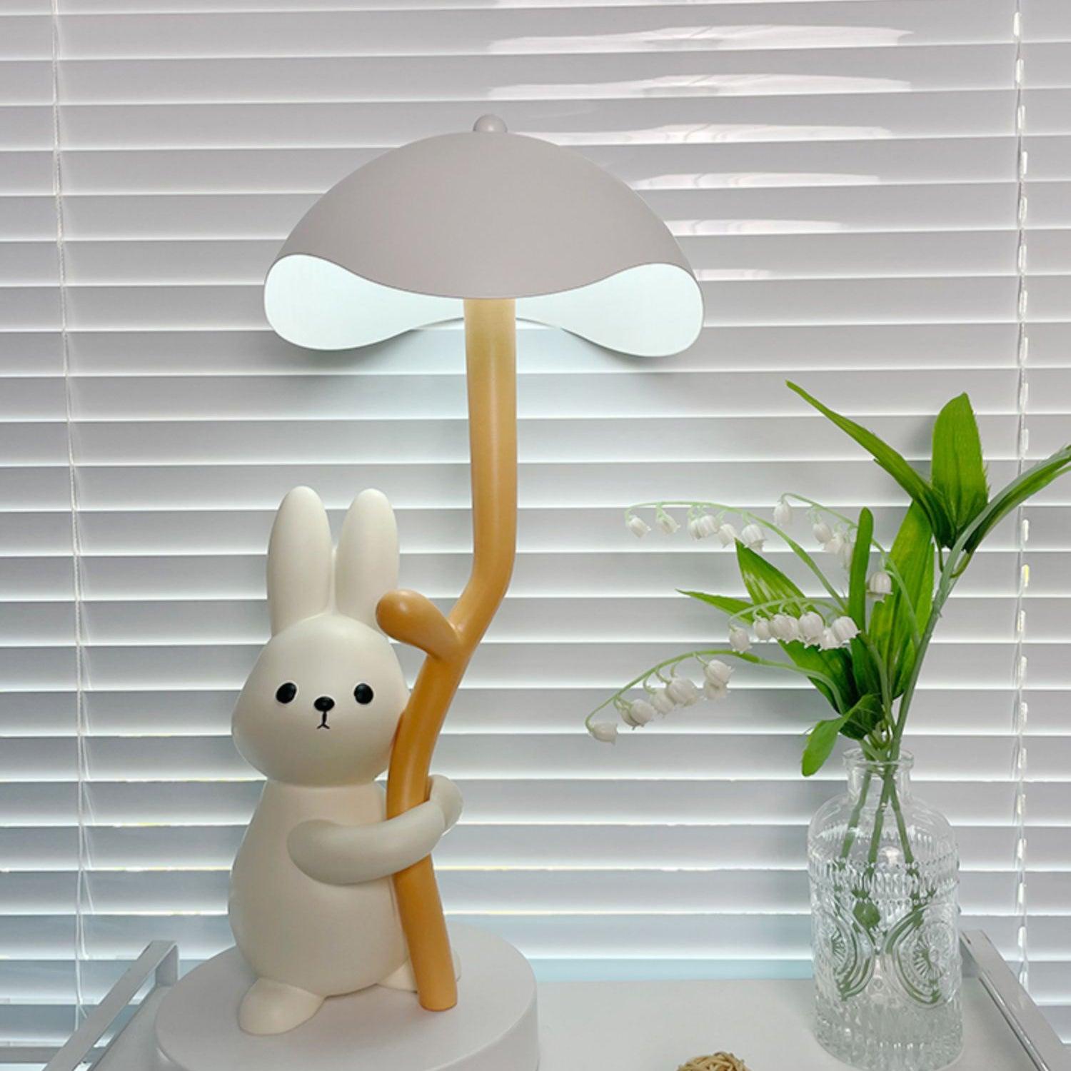 Rabbit Hug Table Lamp - Loonglight