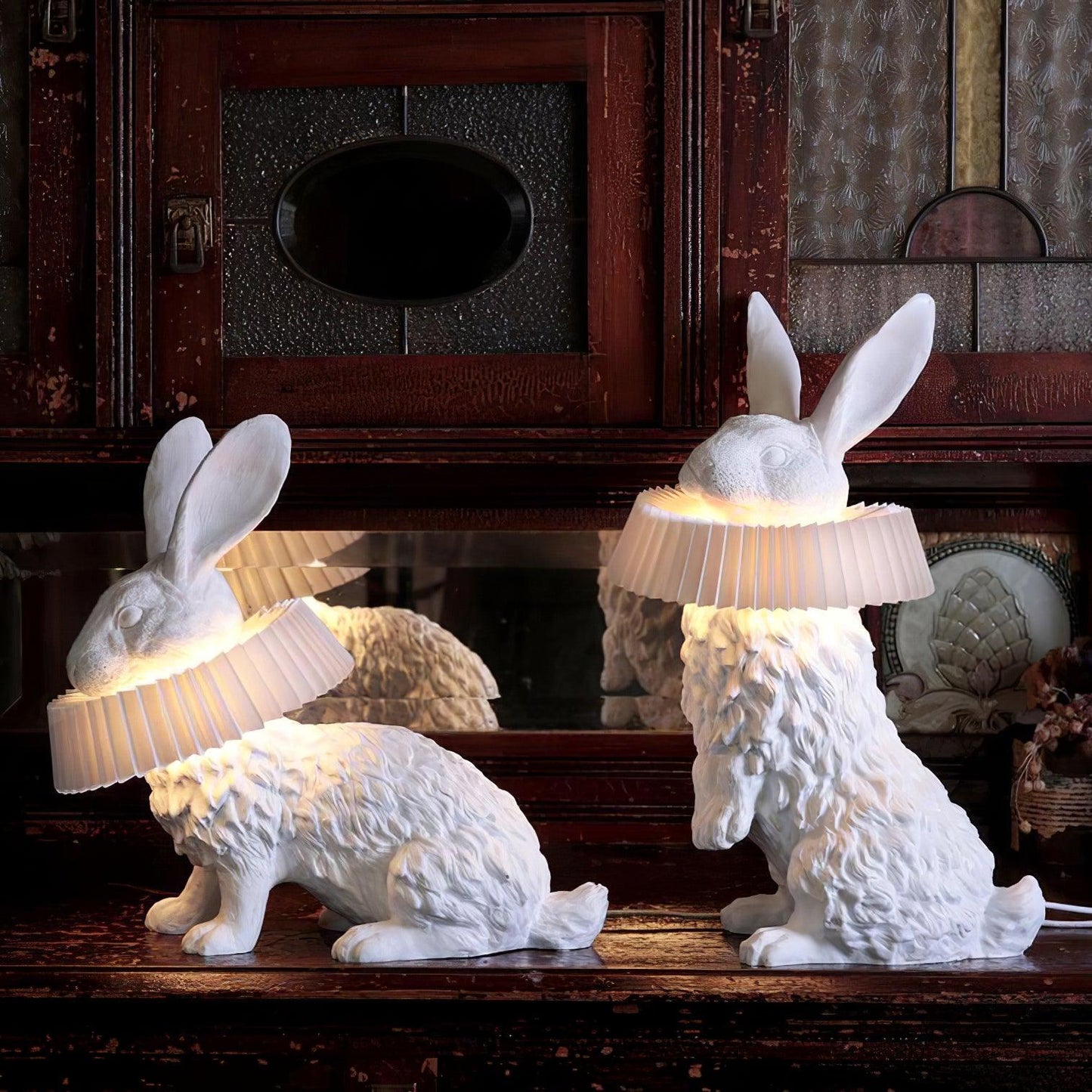Rabbit White Resin Table Lamp - Loonglight