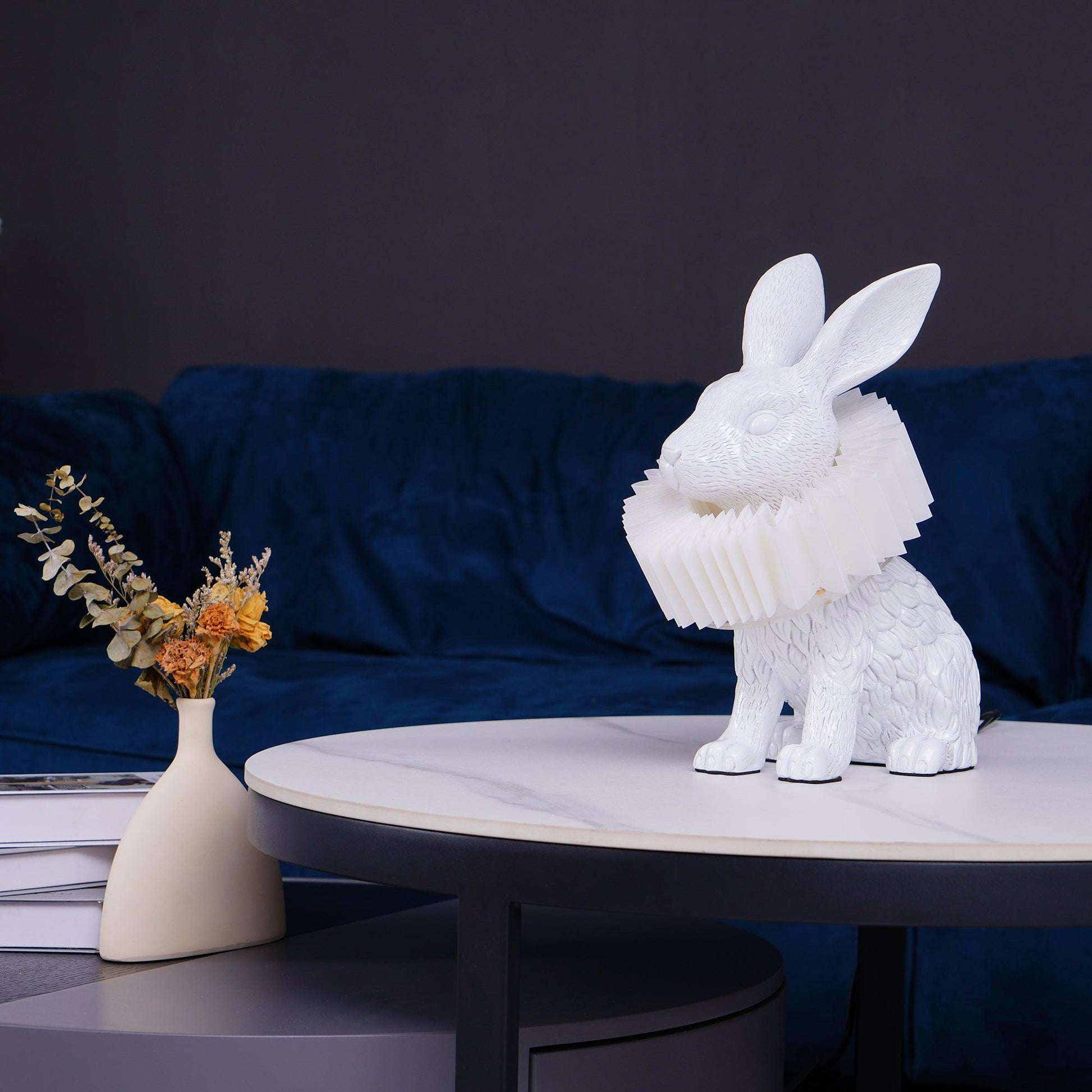Rabbit White Resin Table Lamp - Loonglight