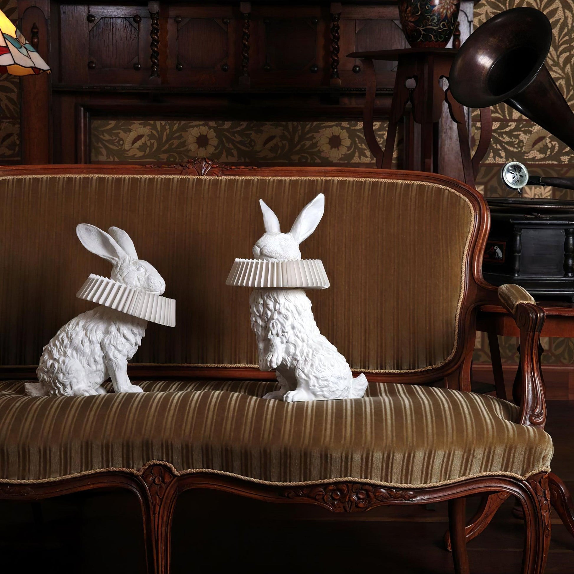 Rabbit White Resin Table Lamp - Loonglight