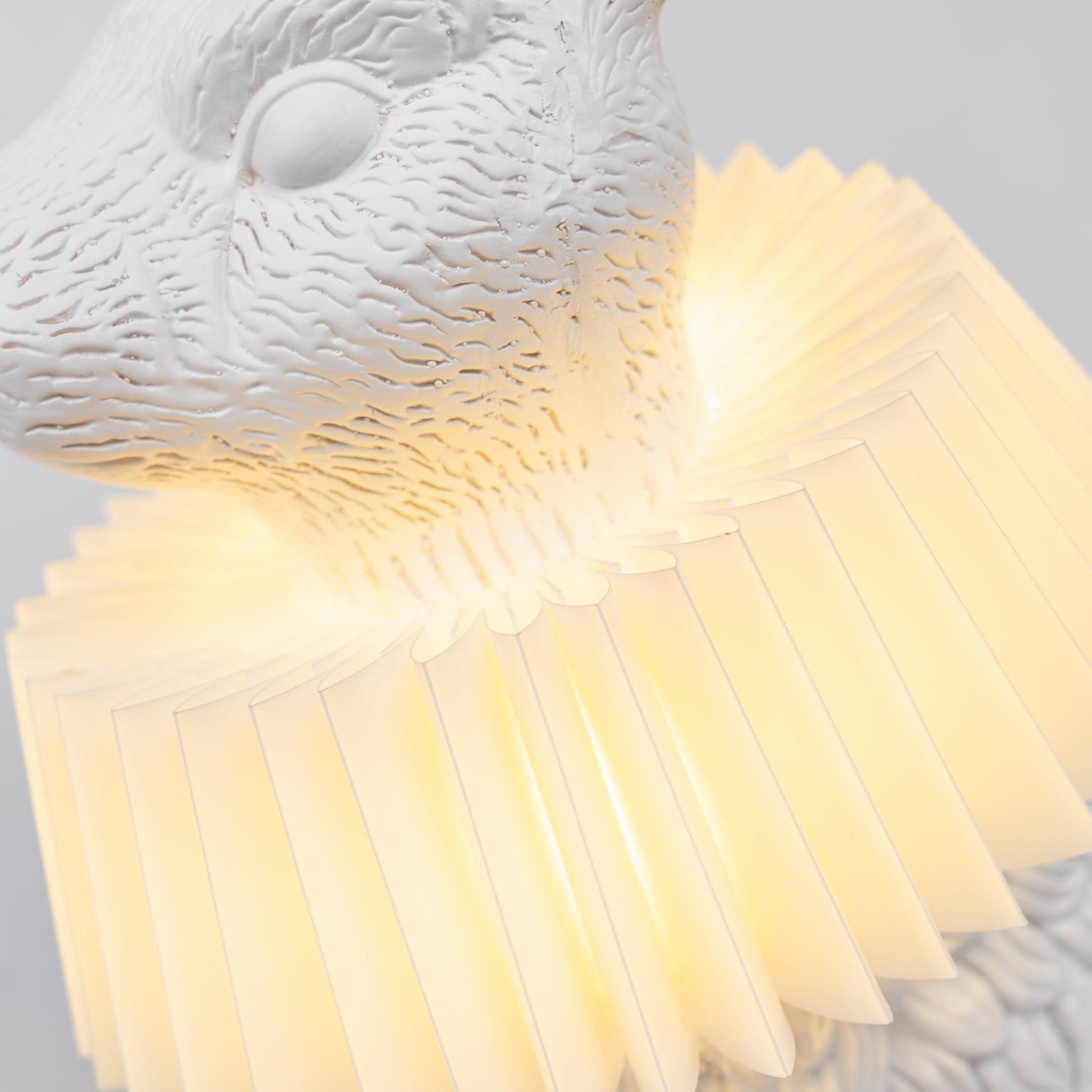 Rabbit White Resin Table Lamp - Loonglight