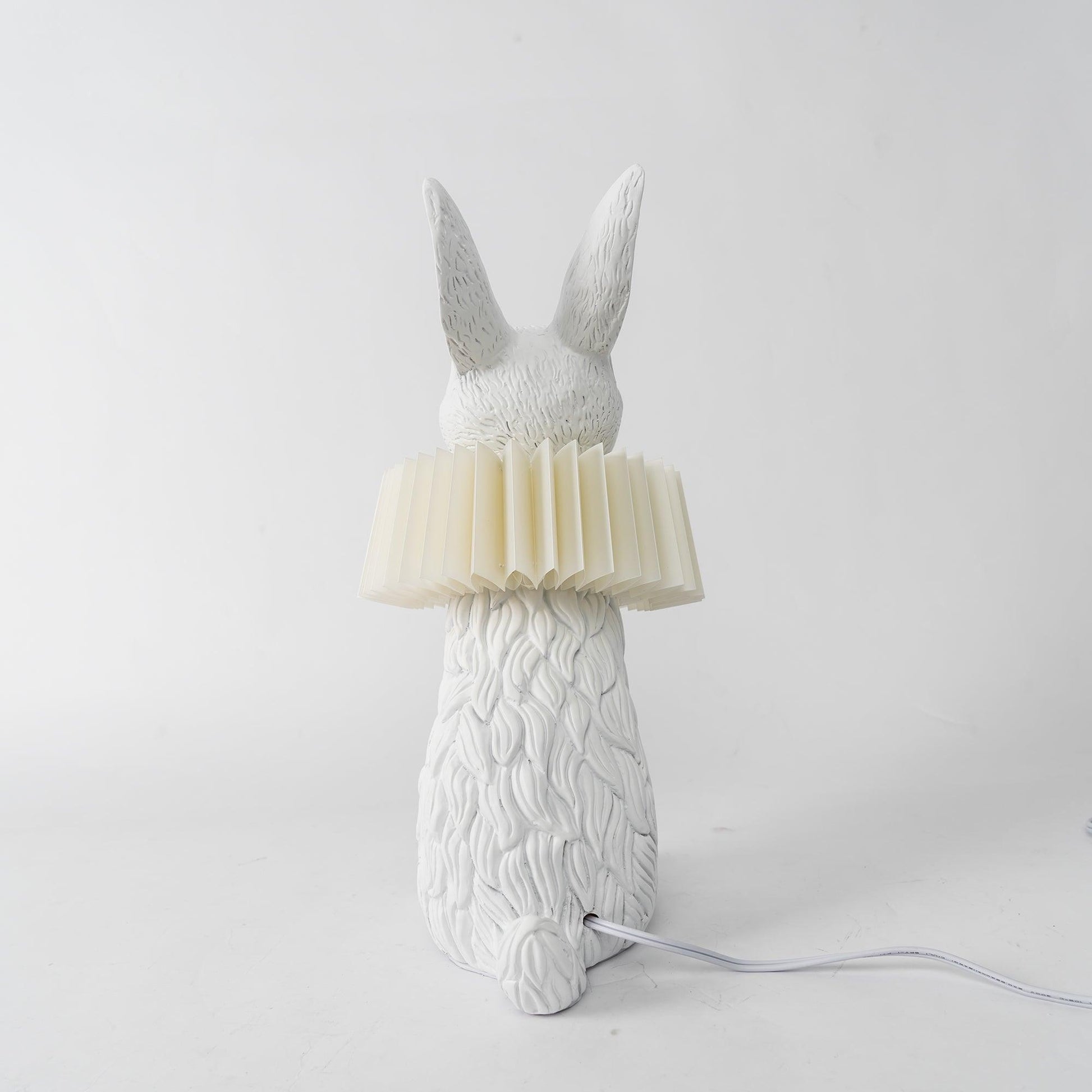 Rabbit White Resin Table Lamp - Loonglight