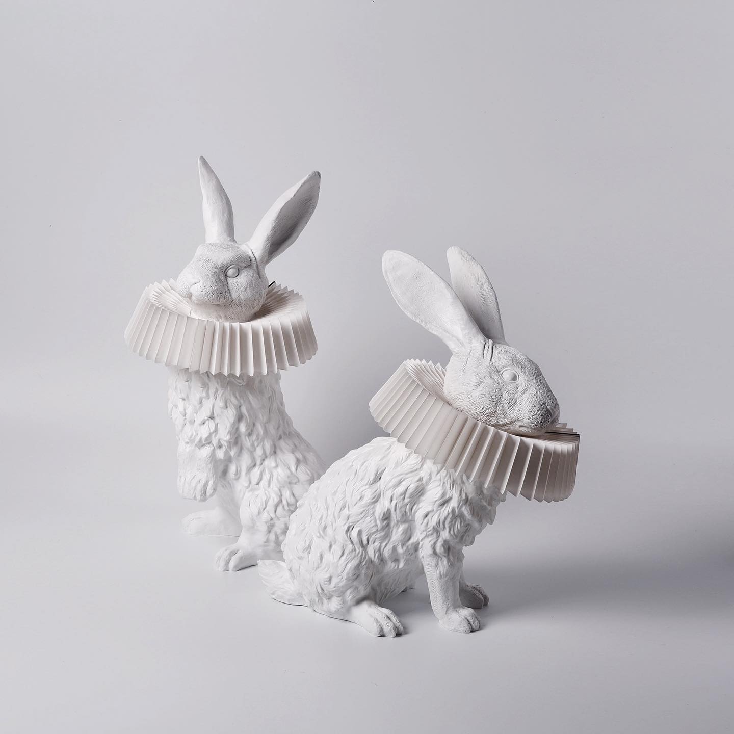 Rabbit White Resin Table Lamp