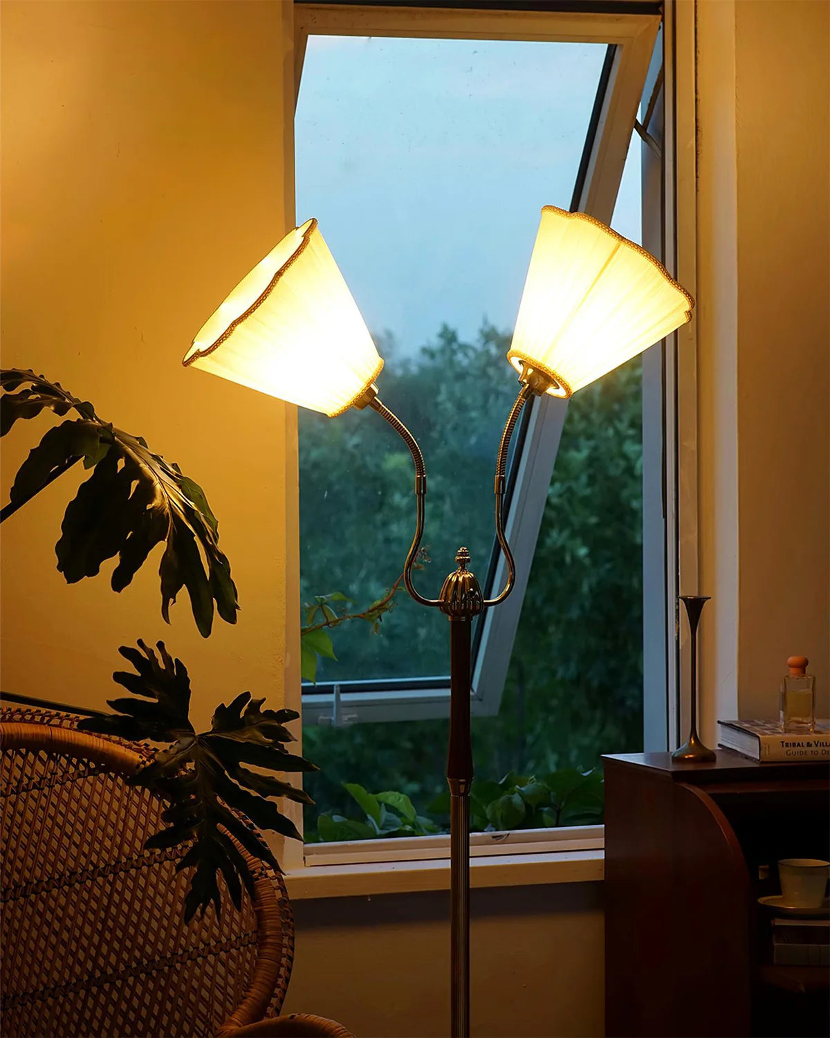 Ramira Floor Lamp - Loonglight