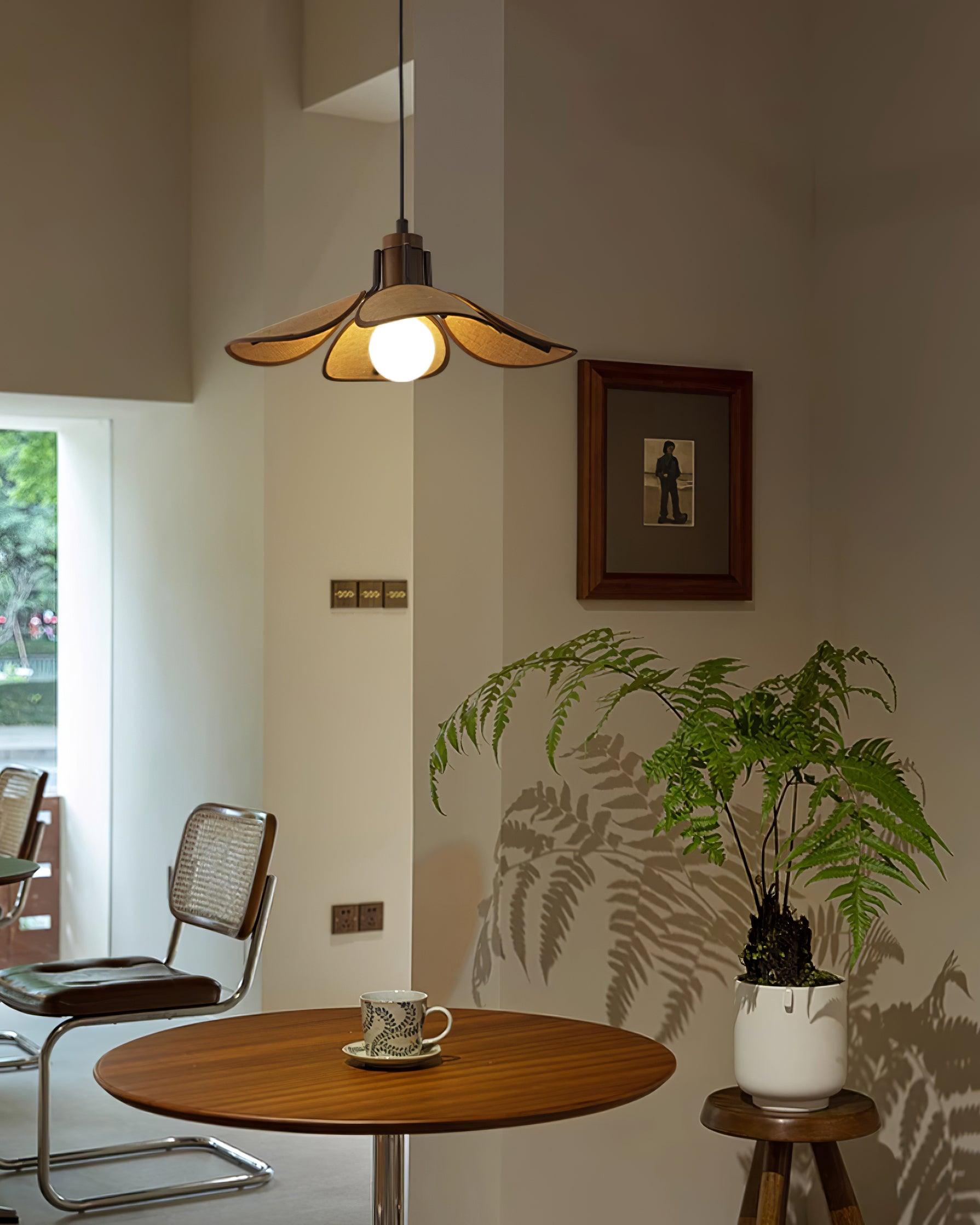 Callie Flower Pendant Lamp - Loonglight