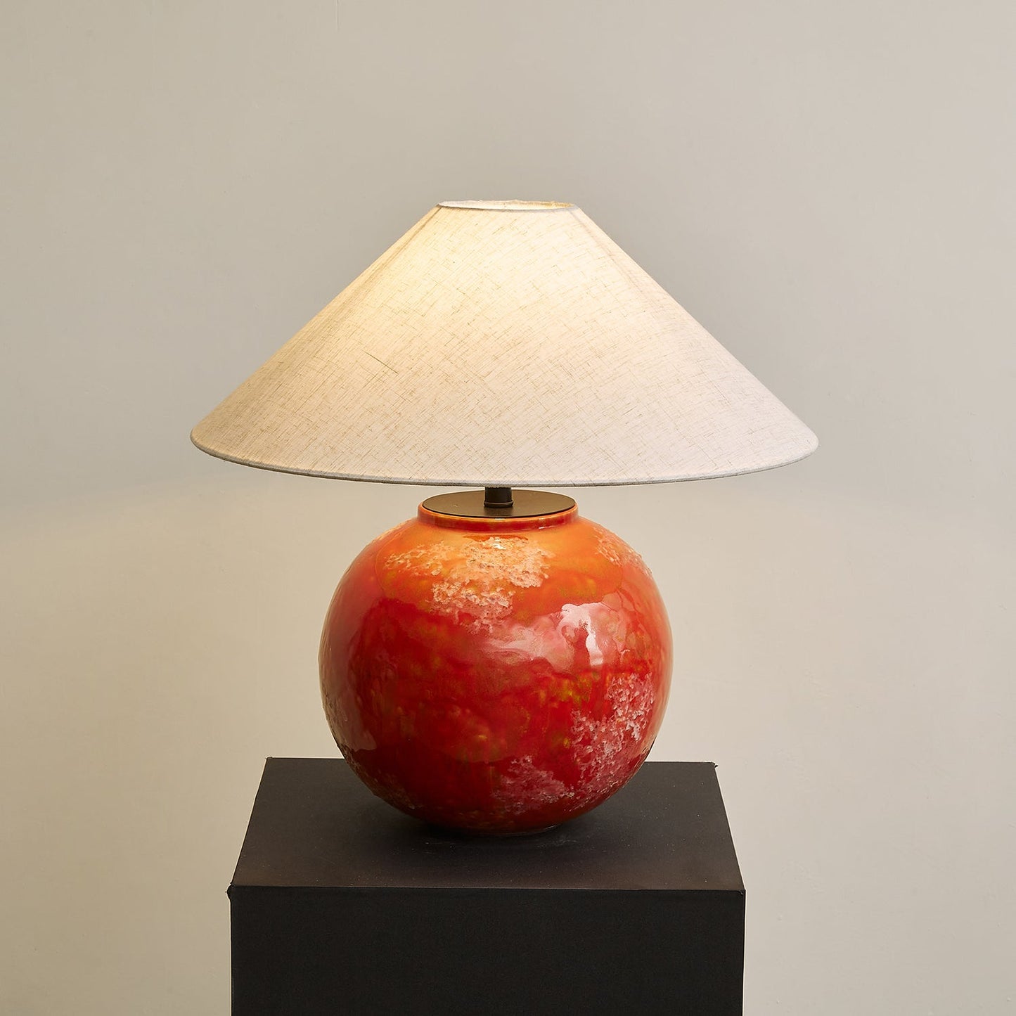 Red Droplet Round Table Lamp - Loonglight