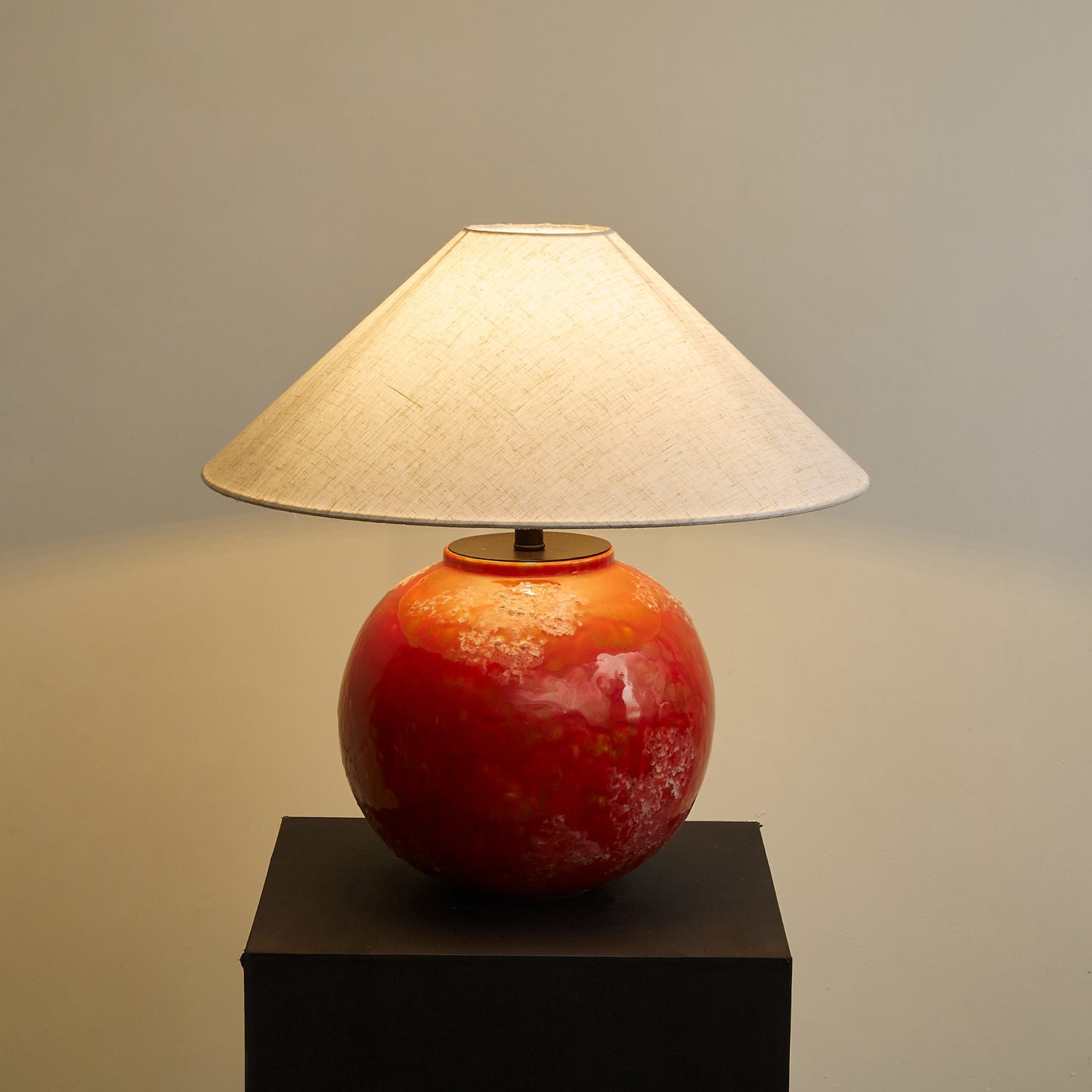 Red Droplet Round Table Lamp - Loonglight