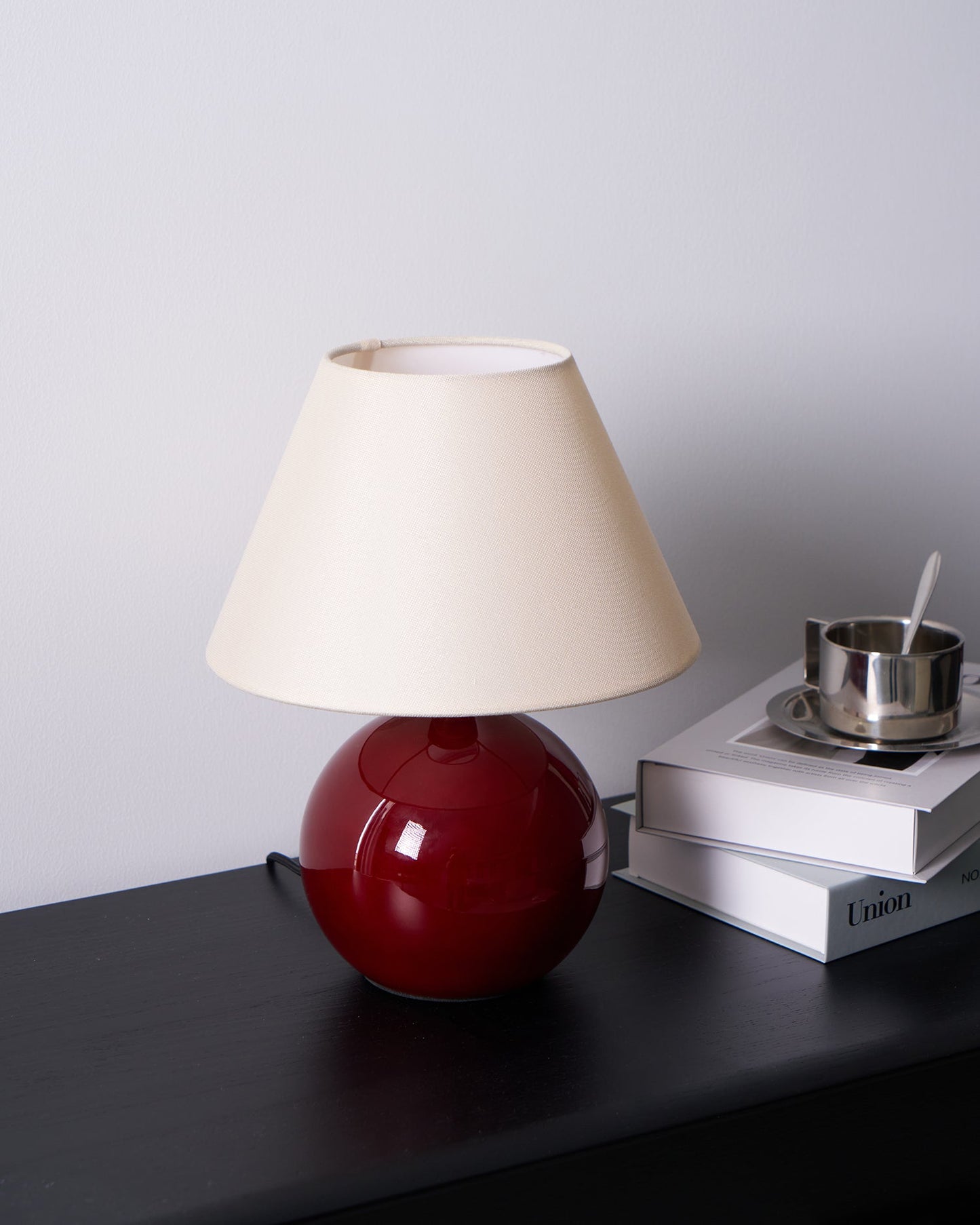 Red Nanu Table Lamp - Loonglight
