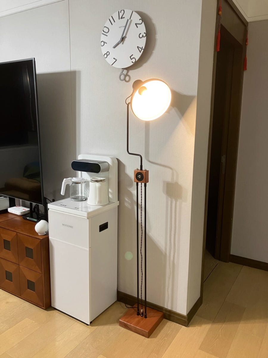 Retro Toia Floor Lamp - Loonglight