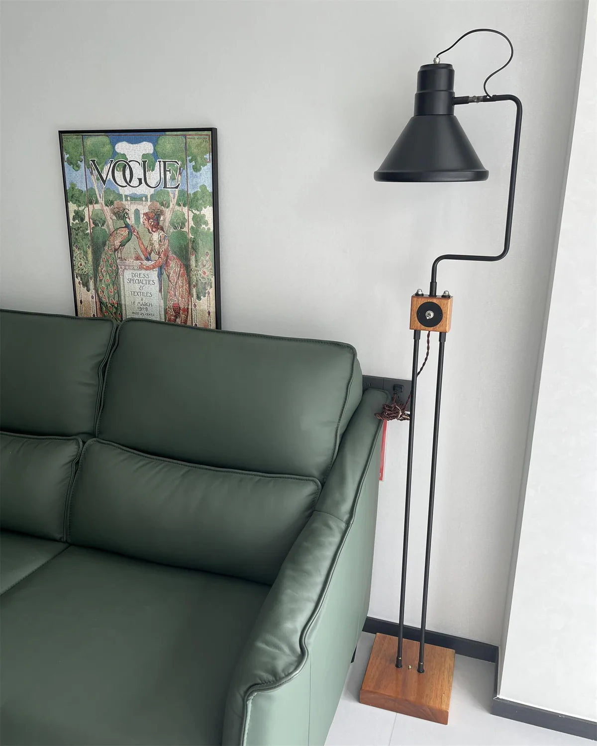 Retro Toia Floor Lamp - Loonglight