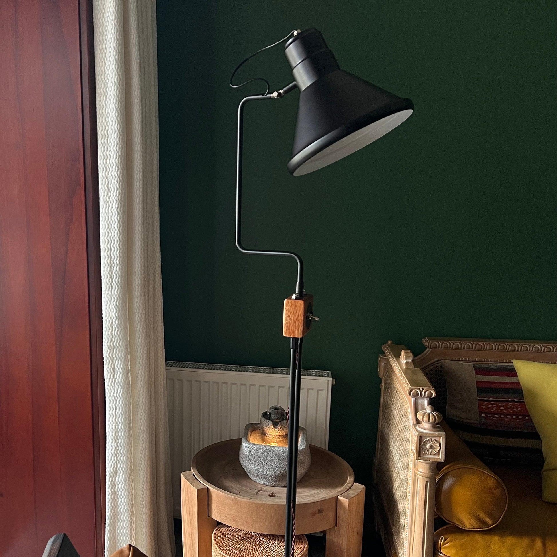 Retro Toia Floor Lamp - Loonglight